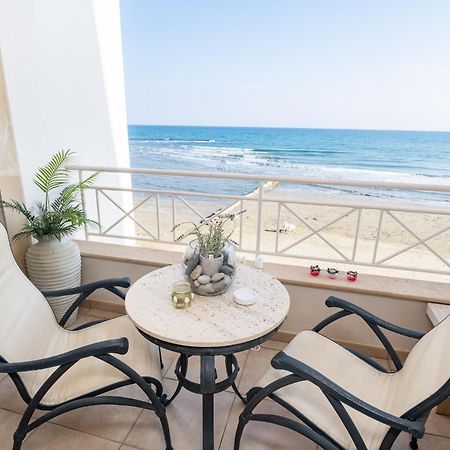 Quattro Beachfront Sea View Ap 4 Larnaca Exteriér fotografie